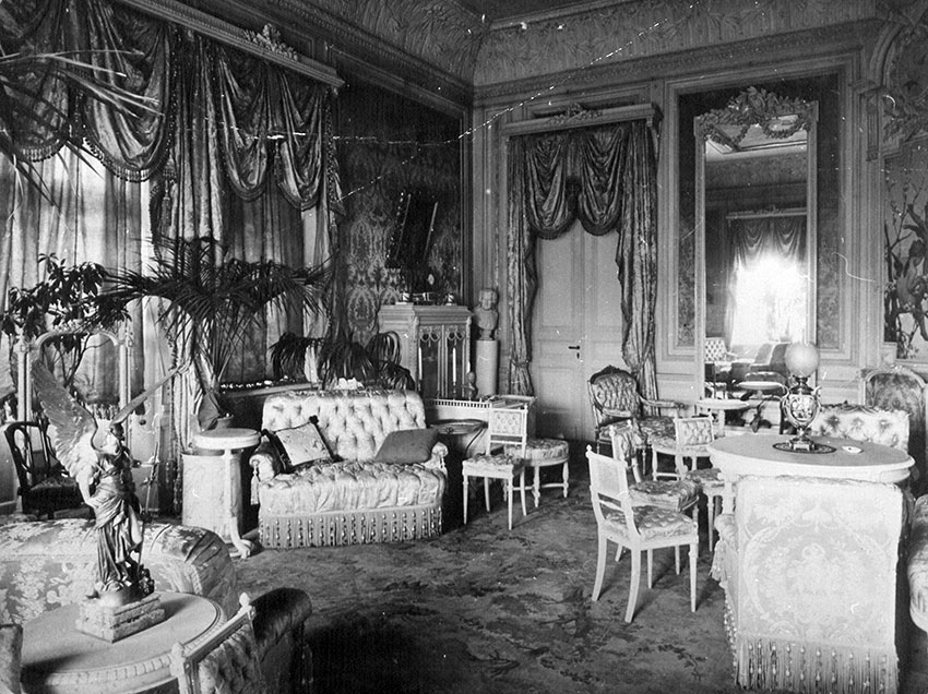 Інтер'єр однієї з кімнат у палаці м. Терещенка (нині - зала № 9 музею)