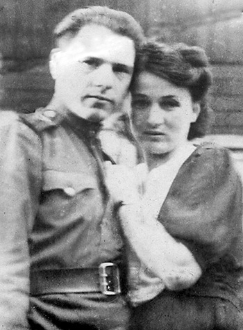 Полковник Василий Терентьевич Белых с женой Людмилой Полковник Василий Терентьевич Белых с женой Людмилой