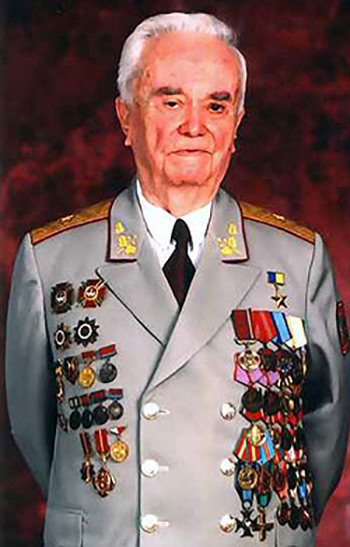 Евгений Степанович Березняк (1914-2013)