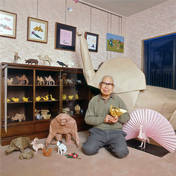 Мастер оригами Акира Йошизава