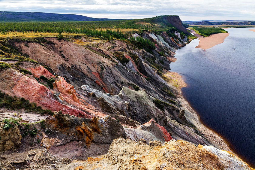 Рис. 3. Край Попигайской астроблемы