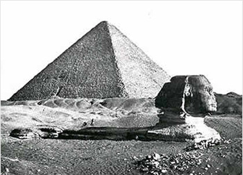 При возведении пирамид египтяне пользовались соотношениями золотого сечения