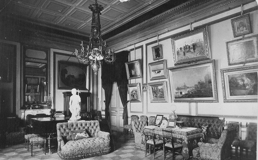 Інтер'єр однієї з кімнат у палаці м. Терещенка (нині - зал № 14 музею)