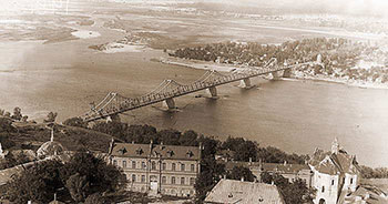 Міст імені Євгенії Бош